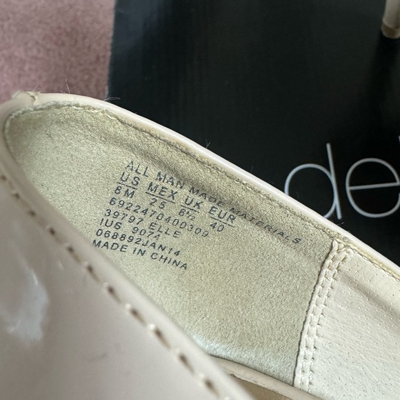 Nude colored heels - Picture 3 of 8